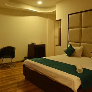 Bed & Breakfast Hotel Red Velvet Suites Delhi Airport ***