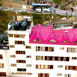 Auckland And Restaurant Near Mall Road Shimla